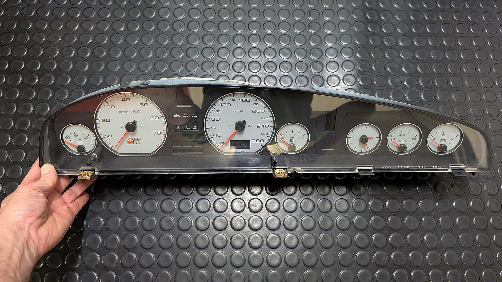 S6 C4 V8 Tacho Kombiinstrument